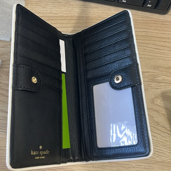 Kate Spade Wallet - Picture 4 of 7